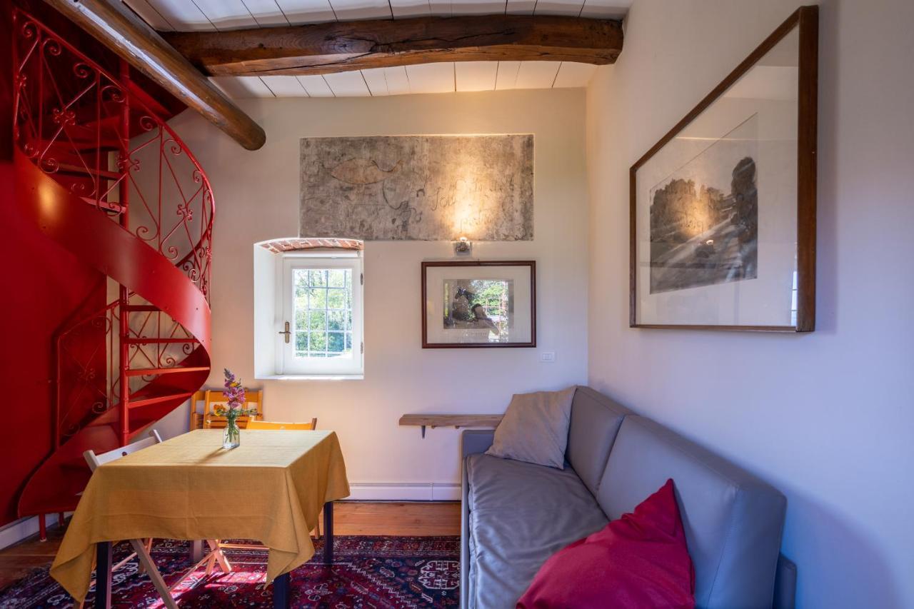 La Torretta Studios & Suite Lesa Eksteriør bilde
